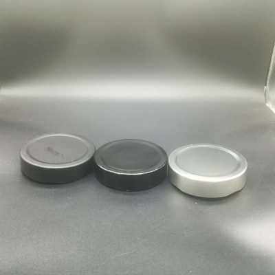 Metal screw cap for glass jars