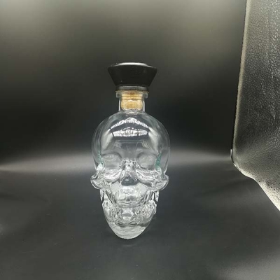 700ml skull shape glass bottle